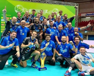 Vôlei FUNVIC vence Cruzeiro de virada e é campeão da Supercopa de vôlei