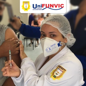 ALUNOS DA ÁREA DA SAÚDE UniFUNVIC SÃO VOLUNTÁRIOS NO COMBATE A PANDEMIA